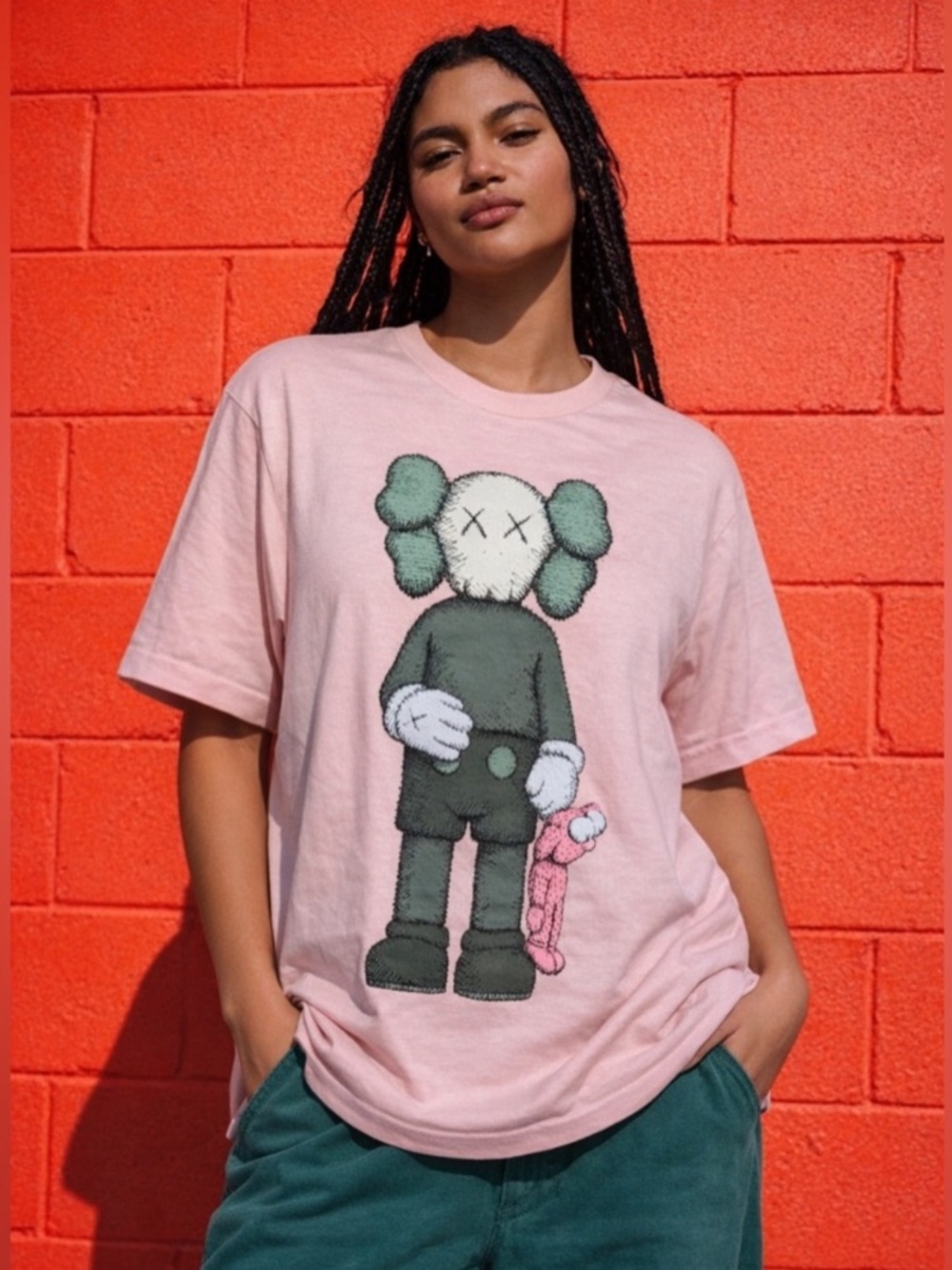 🆕 KAWS Companion T shirt size Large